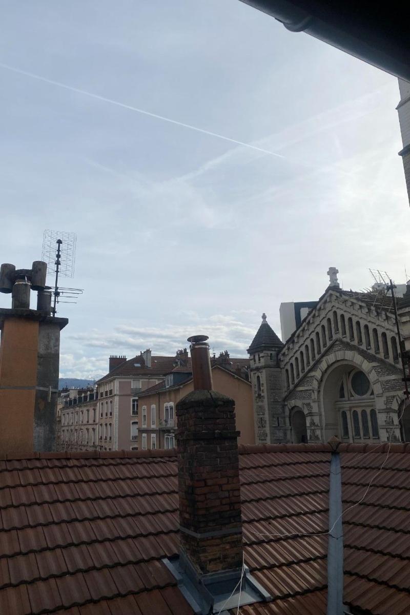 Bel Appartement Moderne Au Coeur De Grenoble Exterior foto